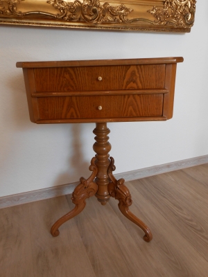 Naehtisch Biedermeier 1 Reuer Antik